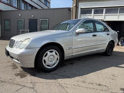Mercedes C200