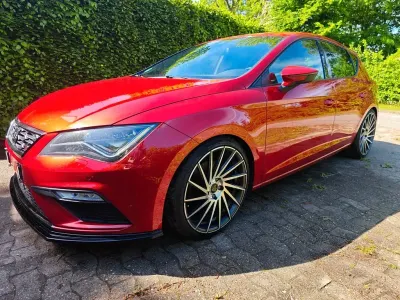 Gebraucht Seat Leon FR 179 PS (131 kW) 2017 Rot Limousine