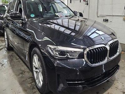 Schwarz Gebraucht 2023 BMW 520 Sport Line Kombi | 35.799 € (Guter Preis)