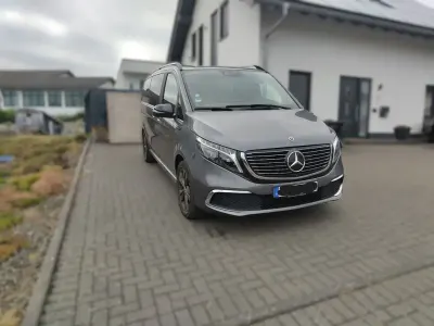Gebraucht Mercedes EQV300 150 kW (204 PS) 2022 Grau Van / Kleinbus