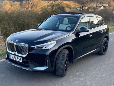 Gebraucht BMW iX1 Sport Line 150 kW (204 PS) 2025 Schwarz SUV
