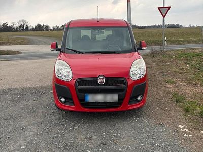 Gebraucht Fiat Doblò 134 PS (98 kW) 2013 Rot Van / Kleinbus