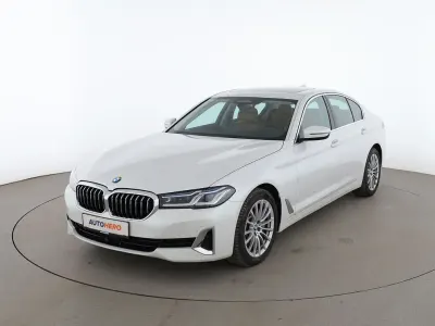 Gebraucht BMW 530 Luxury Line 2022 Weiß Limousine