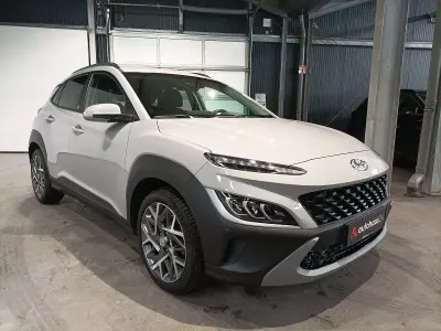 Gebraucht Hyundai Kona 141 PS (103 kW) 2022 Grau SUV