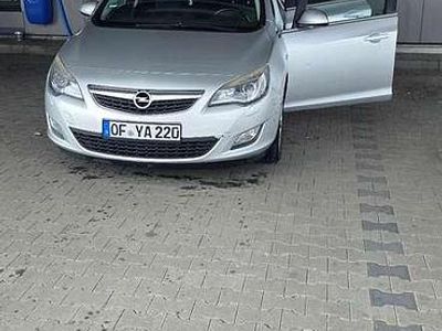 Gebraucht Opel Astra Edition 125 PS (91 kW) 2012 Kombi