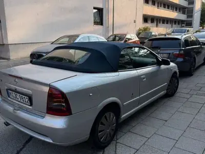 Gebraucht Opel Astra 147 PS (108 kW) 2003 Silber Cabrio
