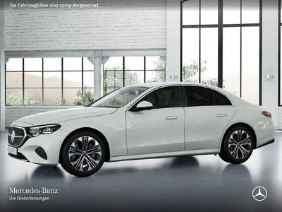 Weiß Gebraucht 2024 Mercedes E220 Avantgarde Limousine | 50.980 € (Fairer Preis)