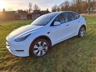 Weiß Gebraucht 2022 Tesla Model Y SUV | 34.900 € (Fairer Preis)