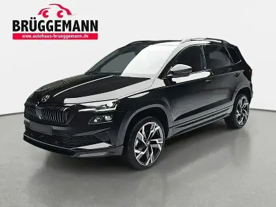 Neu Skoda Karoq Drive 150 PS (110 kW) 2025 Stahl grau SUV