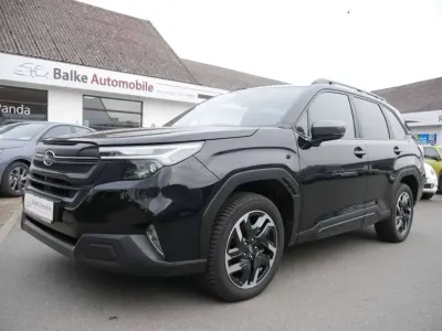 Gebraucht Subaru Forester Exclusive+ 136 PS (100 kW) 2025 Crystal black silica SUV