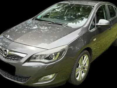 Gebraucht Opel Astra Sport 140 PS (102 kW) 2010 Grau Limousine