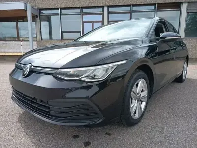Gebraucht VW Golf VIII Life 116 PS (85 kW) 2021 Schwarz Limousine