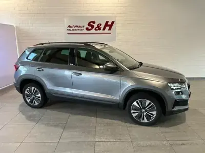 Gebraucht Skoda Karoq Tour 150 PS (110 kW) 2022 Grau SUV