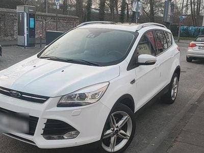 Gebraucht Ford Kuga 163 PS (119 kW) 2013 Weiß SUV