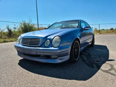 Gebraucht Mercedes CLK320 216 PS (158 kW) 1999 Blau Coupé