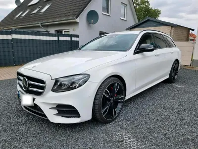 Gebraucht Mercedes E220 AMG line 194 PS (142 kW) 2016 Weiß Kombi