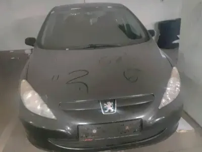 Gebraucht Peugeot 307 90 PS (66 kW) 2004 Schwarz Kleinwagen