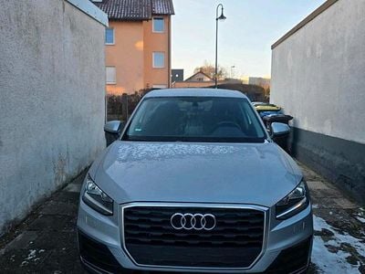 Gebraucht Audi Q2 Sport 116 PS (85 kW) 2018 Silber SUV