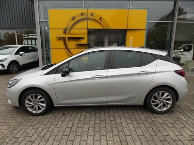Gebraucht Opel Astra Edition 145 PS (106 kW) 2021 Argon silber/ice silver (m2) Limousine