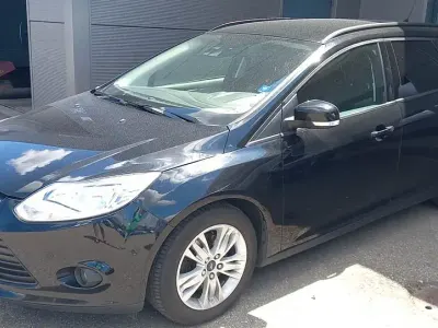 Gebraucht Ford Focus 116 PS (85 kW) 2012 Schwarz Limousine