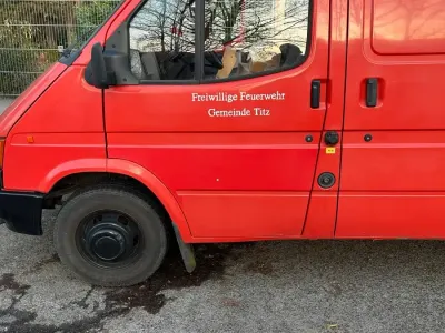Gebraucht Ford Transit 107 PS (78 kW) 1991 Rot Van