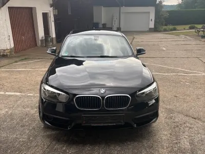 Gebraucht BMW 116 109 PS (80 kW) 2015 Schwarz Kleinwagen