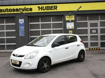 Gebraucht Hyundai i20 Classic 78 PS (57 kW) 2009 Weiß Limousine