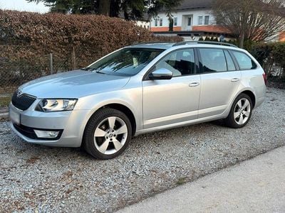 Second-hand Skoda Octavia 85 CP (62 kW) 2016 Argintiu Hatchback