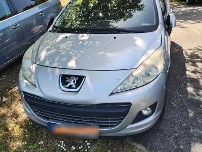 Gebraucht Peugeot 207 92 PS (67 kW) 2012 Grau Kombi