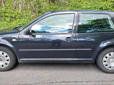 Gebraucht VW Golf IV 55 PS (40 kW) 2003 Schwarz Kleinwagen