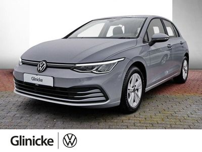 Gebraucht VW Golf VIII Life 131 PS (96 kW) 2023 Grau Limousine