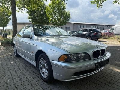 BMW 525