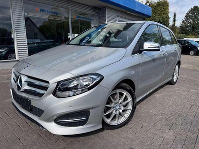 Usata Mercedes B180 Business 122 CV (89 kW) 2016 Argento Monovolume