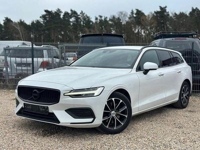 Gebraucht Volvo V60 Momentum 163 PS (119 kW) 2021 Weiß Kombi