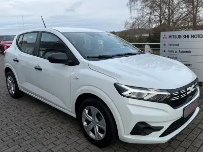 Gebraucht Dacia Sandero 101 PS (74 kW) 2025 Weiß Limousine