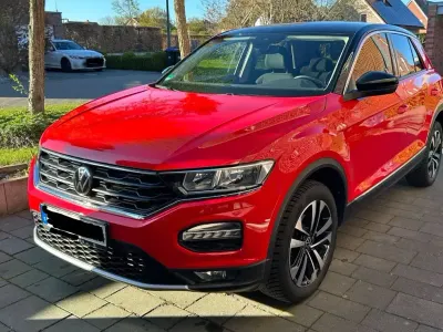 Używany VW T-Roc United 150 KM (110 kW) 2021 Czerwony SUV