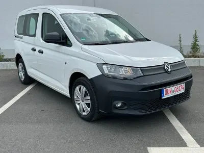 Gebraucht VW Caddy Basis 122 PS (89 kW) 2023 Weiß Van / Kleinbus