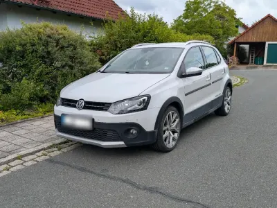 Gebraucht VW Polo Cross 90 PS (66 kW) 2017 Weiß Kleinwagen