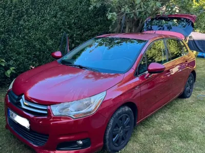 Gebraucht Citroën C4 95 PS (69 kW) 2011 Rot Limousine