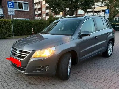 Gebraucht VW Tiguan 140 PS (102 kW) 2010 Grau SUV