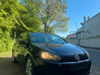 Gebraucht VW Golf VI 80 PS (58 kW) 2009 Schwarz Kleinwagen