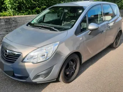 Gebraucht Opel Meriva 100 PS (73 kW) 2011 Braun Van / Kleinbus