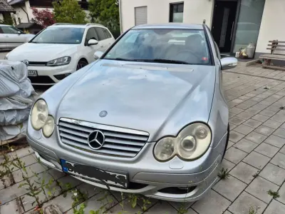 Gebraucht Mercedes C220 150 PS (110 kW) 2005 Silber Coupé