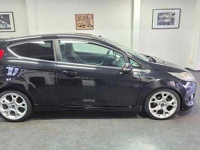 Schwarz Gebraucht 2009 Ford Fiesta Titanium Limousine | 2.990 € (Fairer Preis)