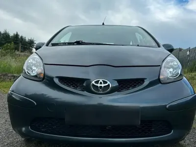Gebraucht Toyota Aygo 68 PS (50 kW) 2007 Grau Kleinwagen