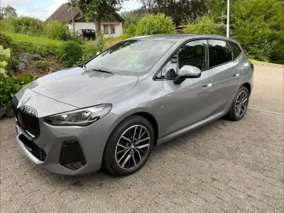 Gebraucht BMW 218 Active Tourer M Sport 136 PS (100 kW) 2022 Grau Van / Kleinbus