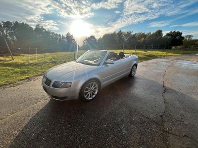 Używany Audi A4 Cabriolet Sport 163 KM (119 kW) 2003 Srebrny Kabriolet