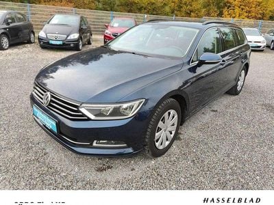 Gebraucht VW Passat Comfortline 120 PS (88 kW) 2016 Blau Kombi