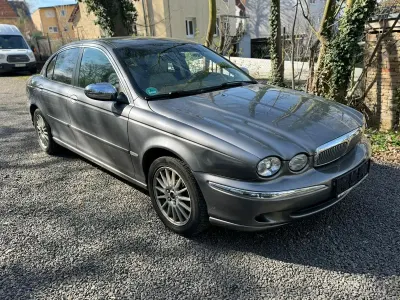 Käytetty Jaguar X-type 195 HP (143 kW) 2007 Harmaa Sedan