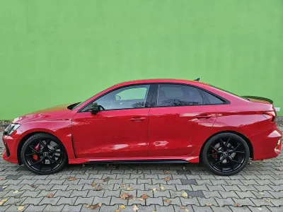 Gebraucht Audi RS3 Ambiente 400 PS (294 kW) 2023 Rot Limousine